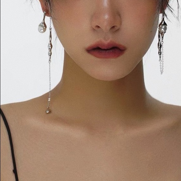 Earring - Picture 3 of 4